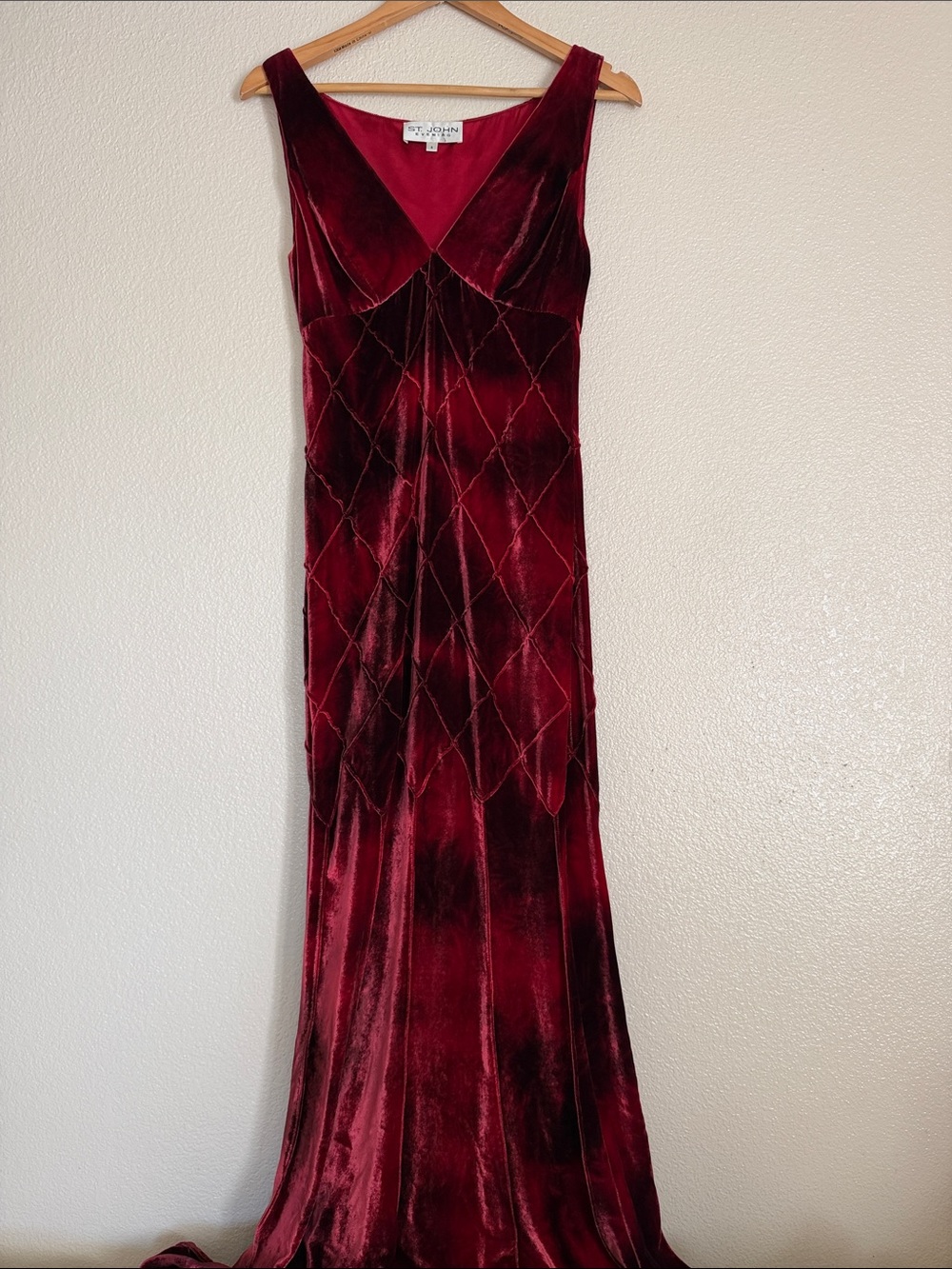 VTG St. John Evening Ruby Red Devoré Velvet Argyle Bias Cut Maxi Gown Dress Sz 6 - Picture 2 of 9